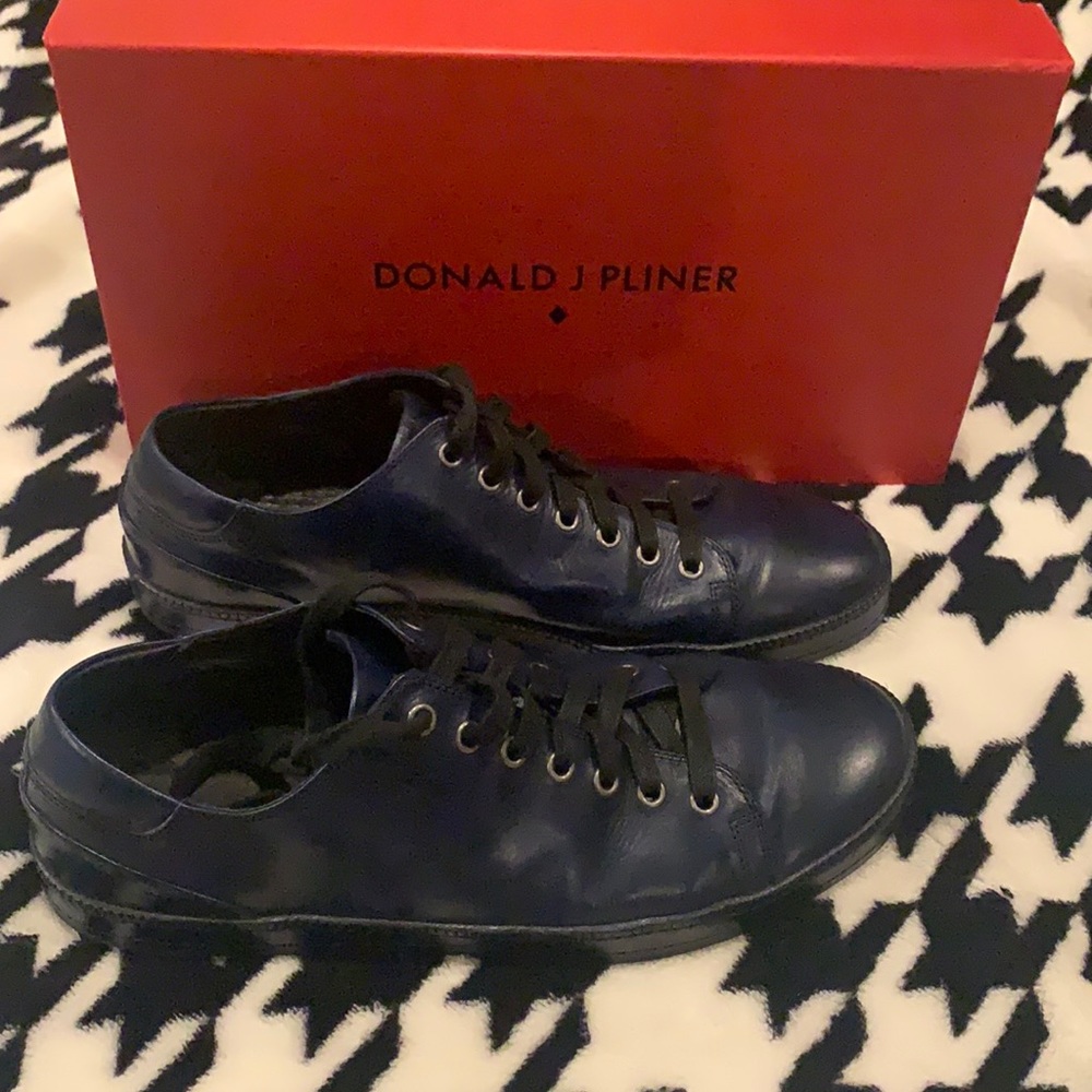 Donald J. Pliner Sneakers